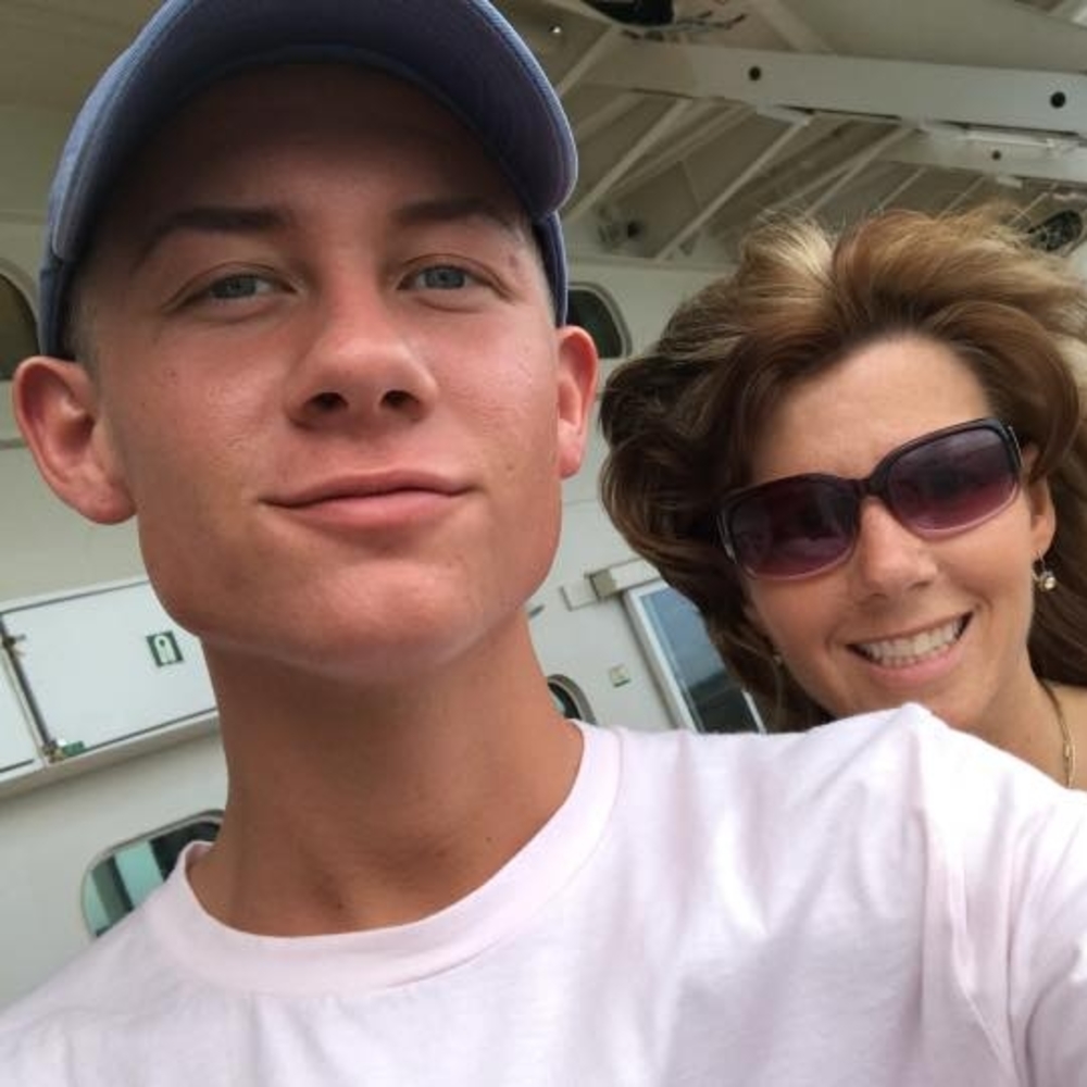 Meet your Posher, Logan